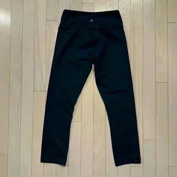 Navy blue Lululemon Soulcycle leggings - Picture 2 of 3